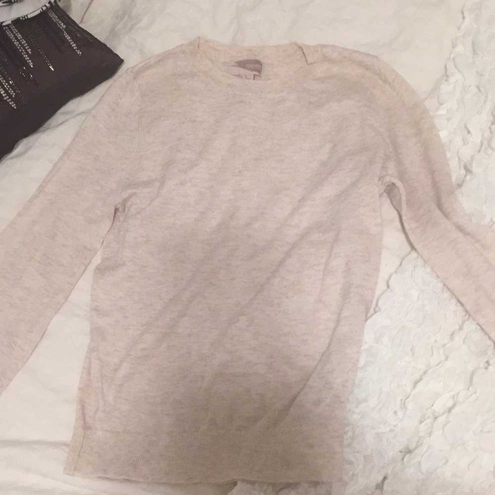 Long sleeve sweater/shirt